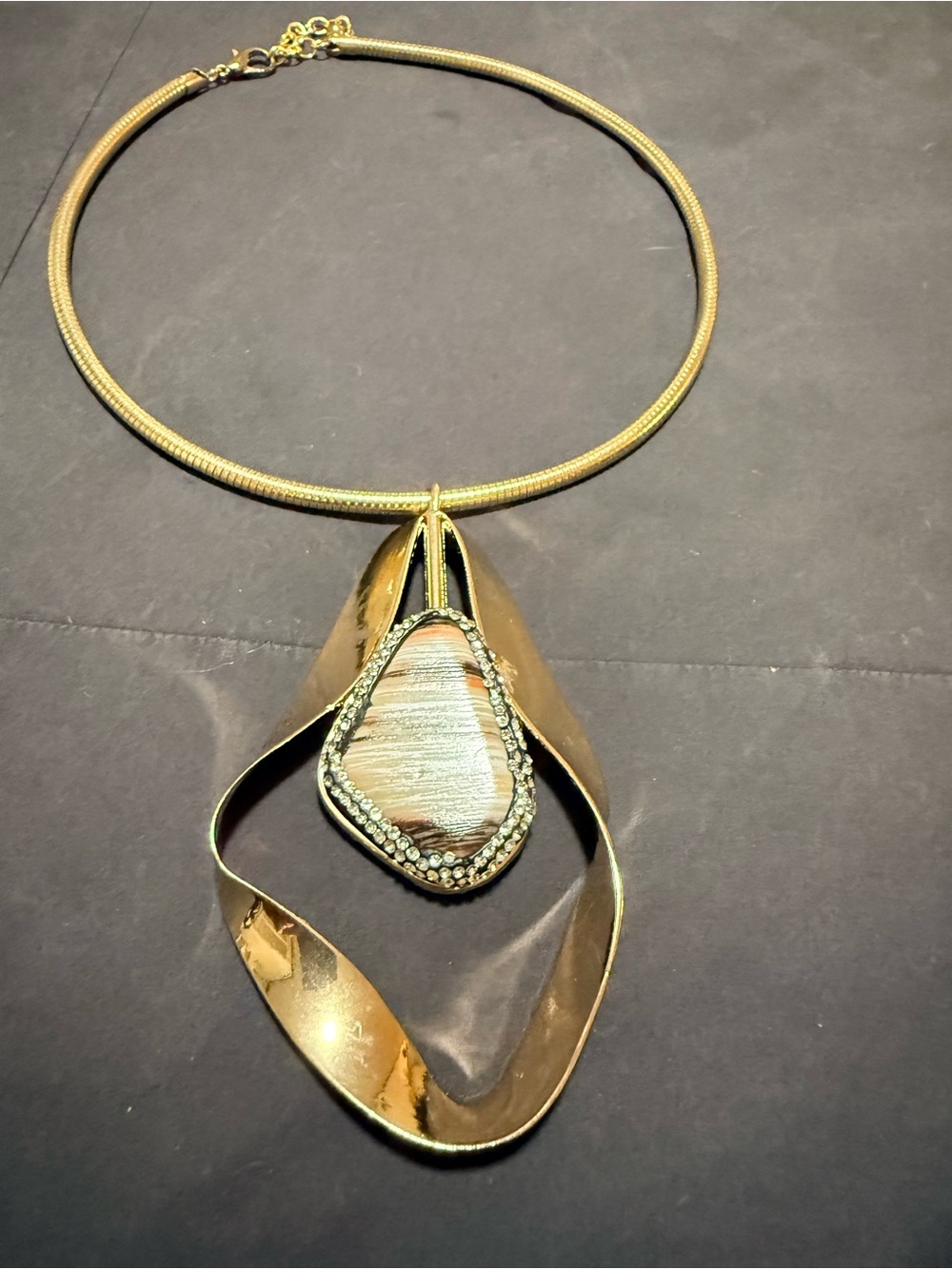 Gold-Tone Sculptural Pendant Necklace with Textured Stone